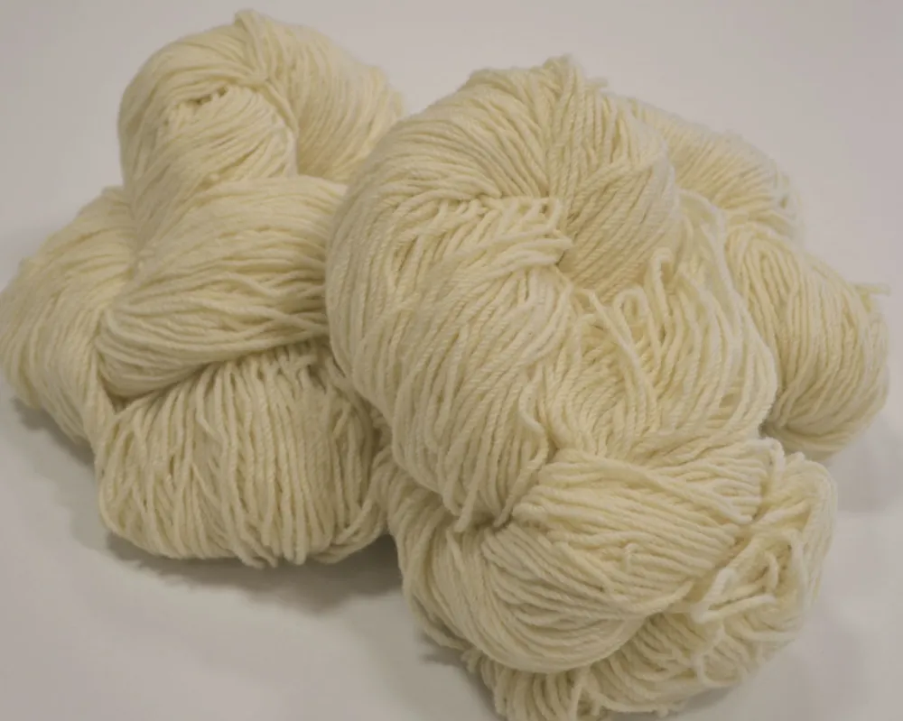 Hot Aran Wool Knitting Hanks - Organic White Aran Wool