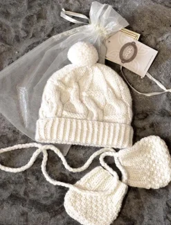 Discount Baby Gift Pack (Hat and Mittens) Kids Baby & Toddler