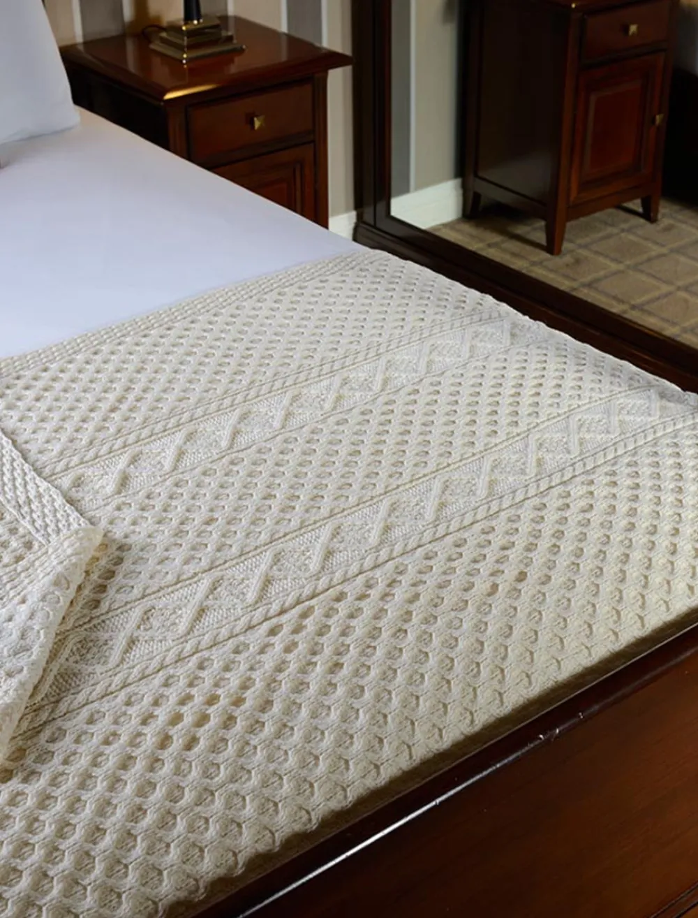 Discount Maguire Clan Aran Throw Clan Throws