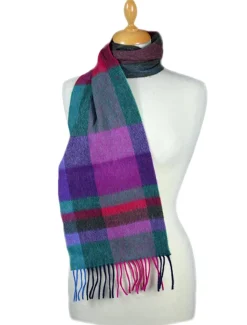 Shop Narrow Lambswool Plaid Scarf - Green Fuschia Women Plaid & Tartan Scarves|Lambswool Scarves