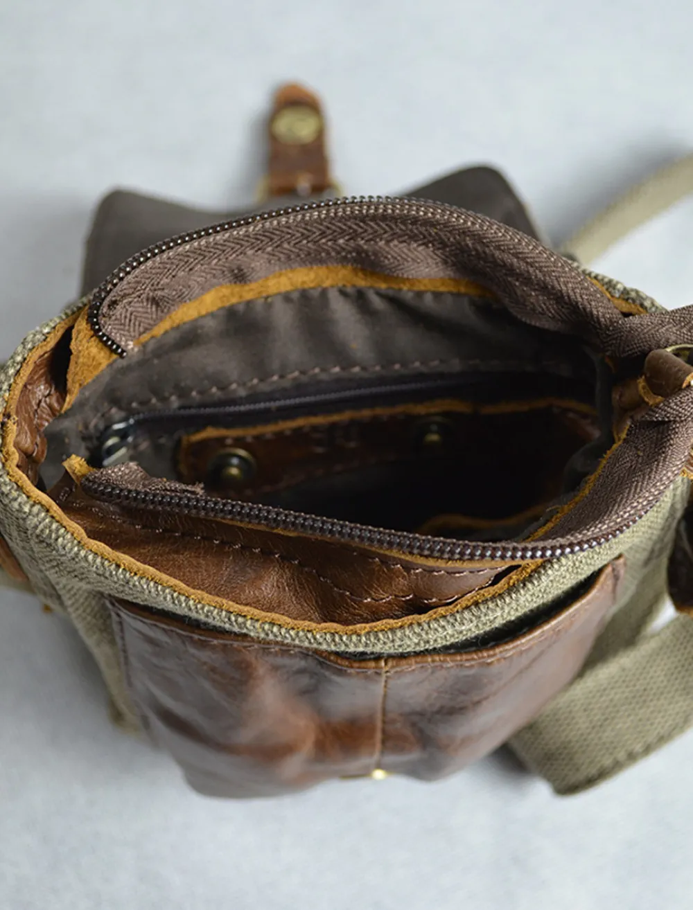 Cheap Small Traditional Tweed & Leather Flight Bag Women Bags And Satchels
