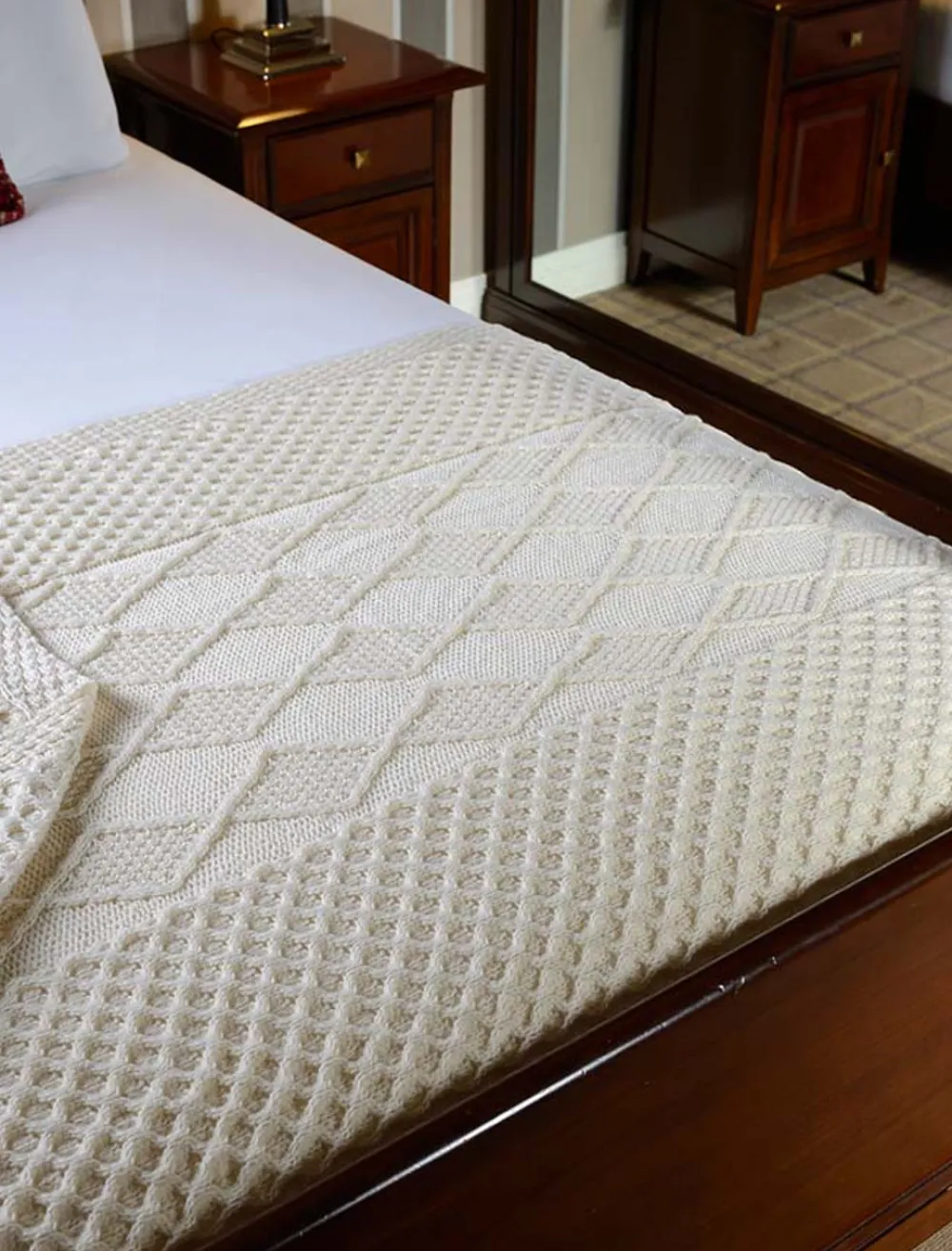 Outlet Sweeney Clan Aran Throw Clan Throws